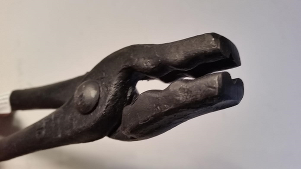 004900 Wolf Jaw Blacksmith Tongs by Picard - Blacksmith Source Tool Company